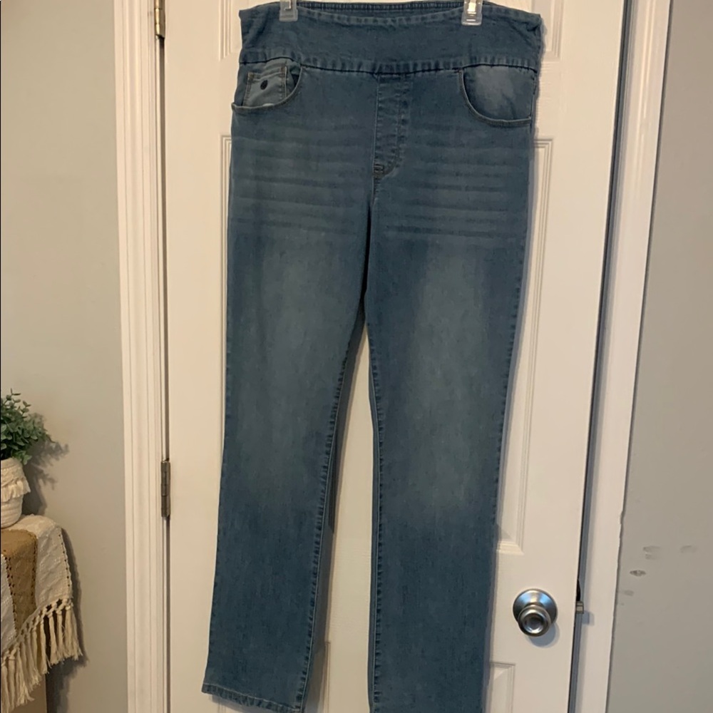 Gloria Vanderbilt Blue Straight Leg Jeans